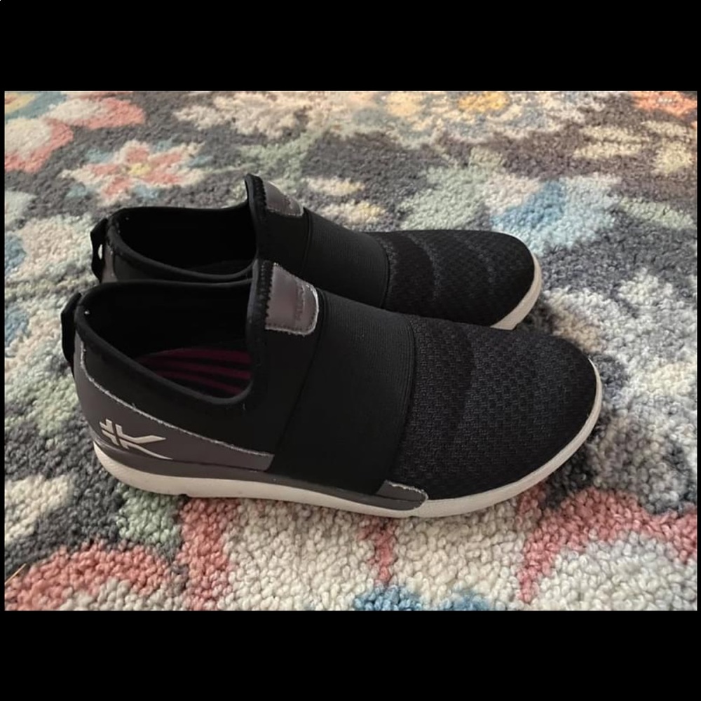 Kuru shoes